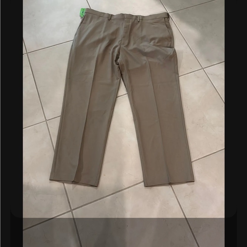 NWT men's haggar dress pants sz 42/30. 511